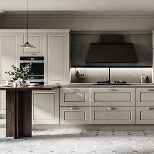 Cucina Classica con isola Asolo 03 in laccato e laminato di Arredo3