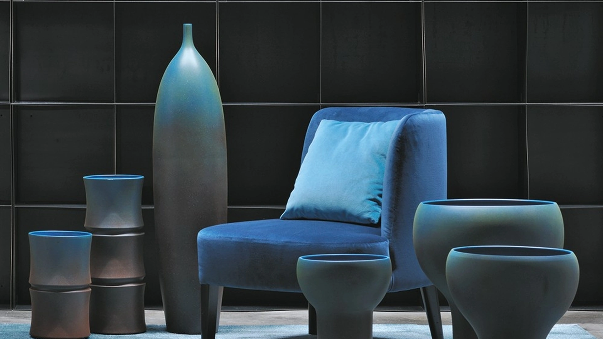 Vasi Mister Blue Collection di Adriani e Rossi