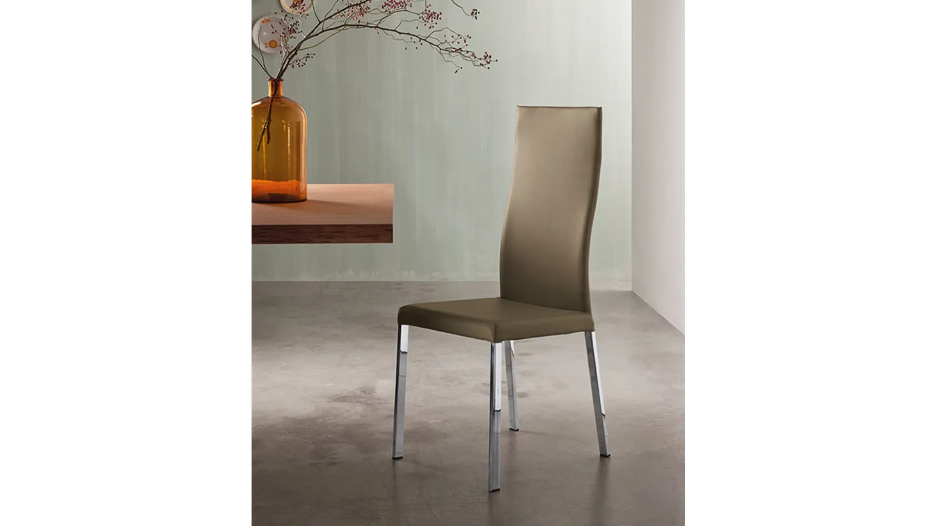 Sedia Denise Flex in pelle con schienale alto di Riflessi