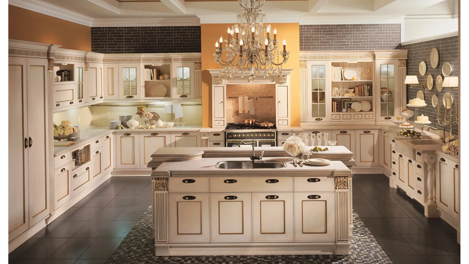 Cucina Classica con isola Opera di Aster Cucine