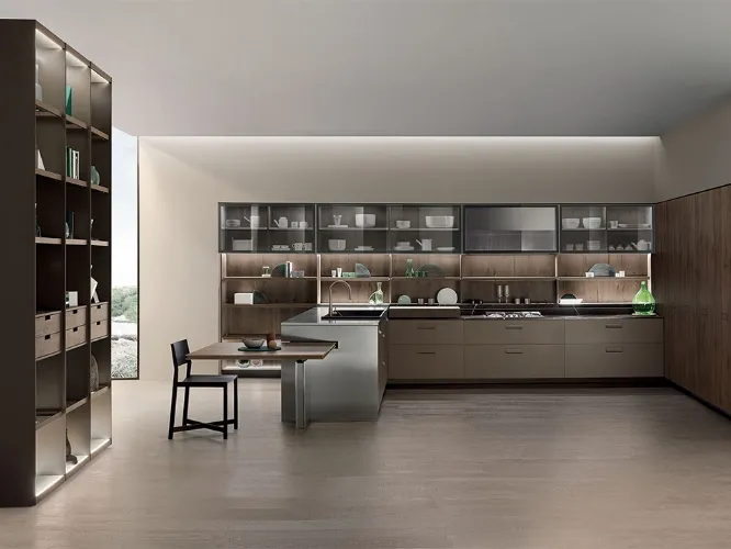 Cucina Design con penisola Soul 02 in rovere d'ombra nodato e laccato opaco di Ernestomeda