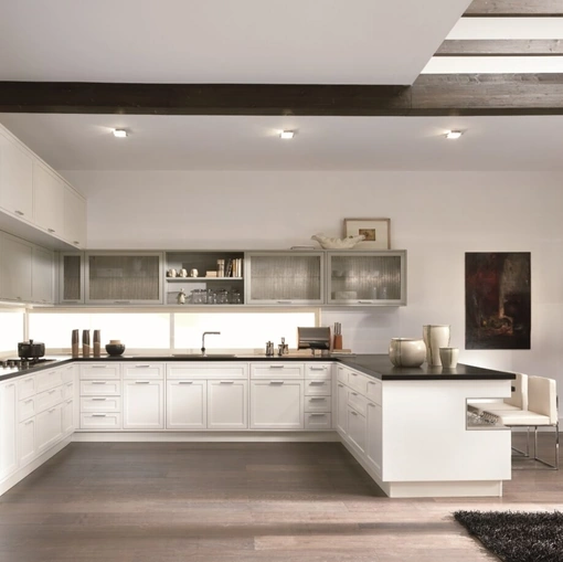 Cucina Design Timeline con penisola laccata di Aster Cucine