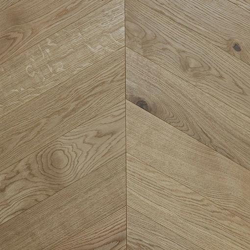 Parquet Floor City Line Natural Large Chevron in essenza rovere di Giacobazzi