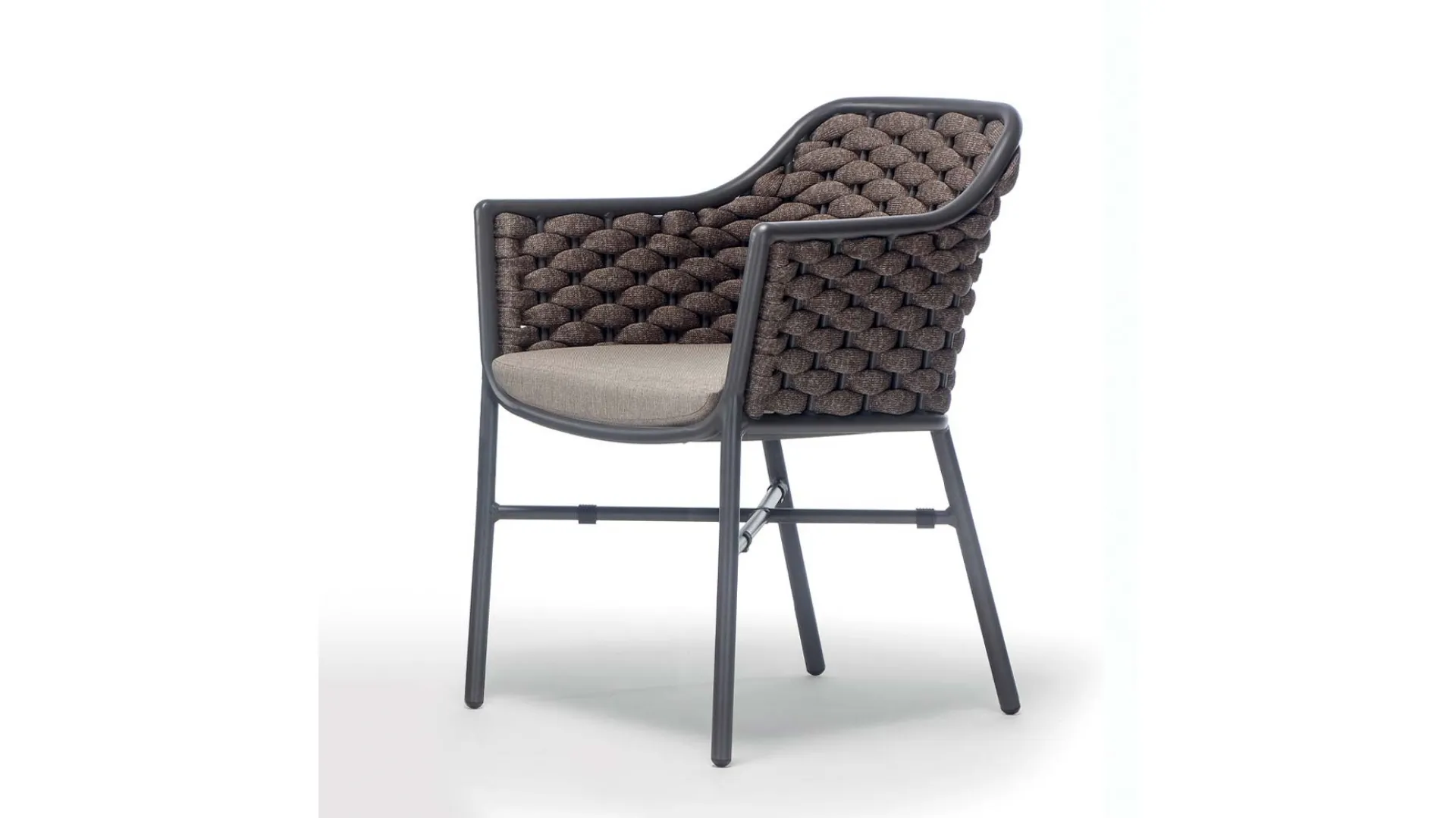 Poltroncina Nice P con struttura in alluminio e corda poliestere con gomma interna di La Seggiola