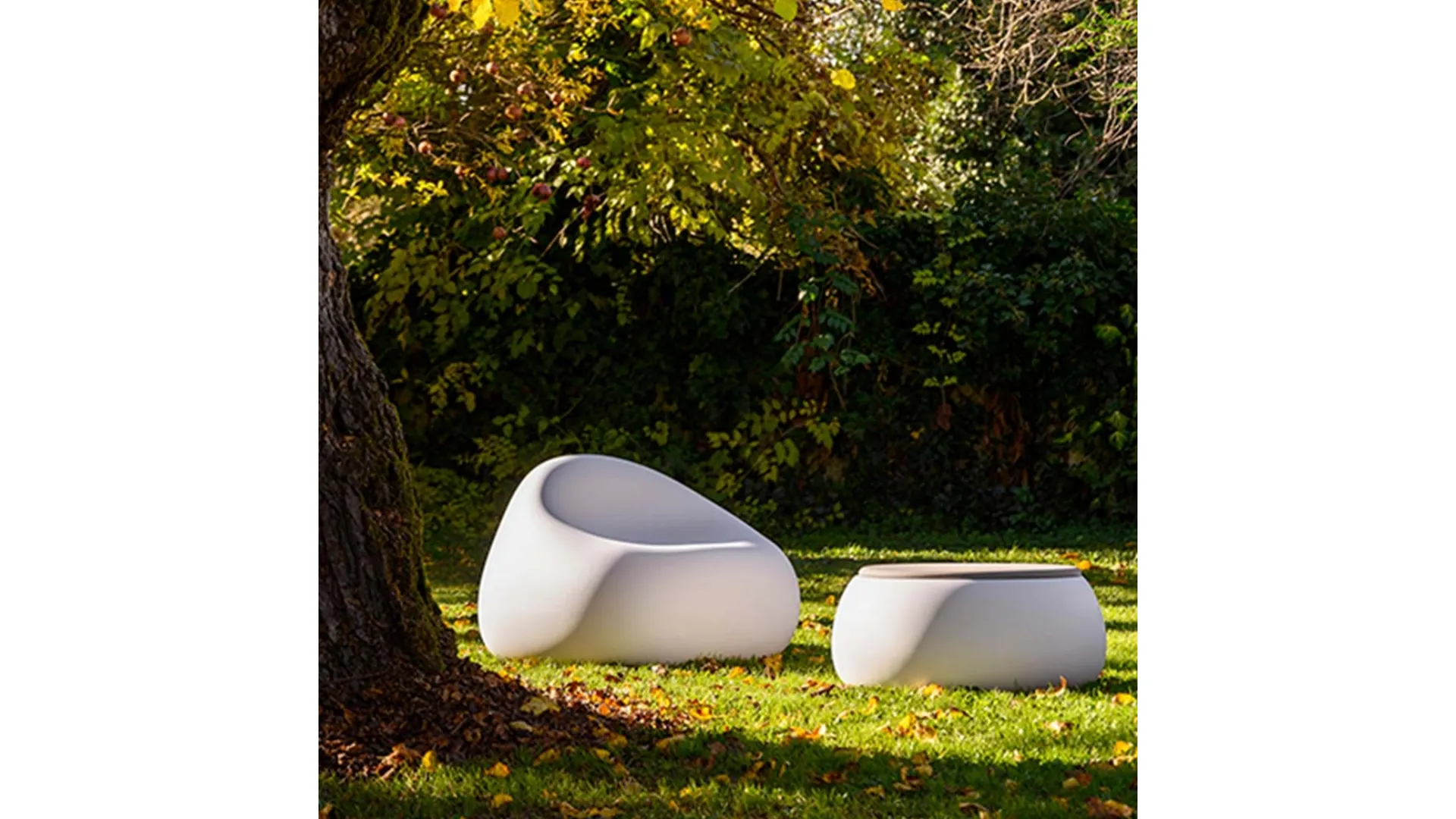 Poltrona di design Stone-P in polipropilene bianco di La Seggiola